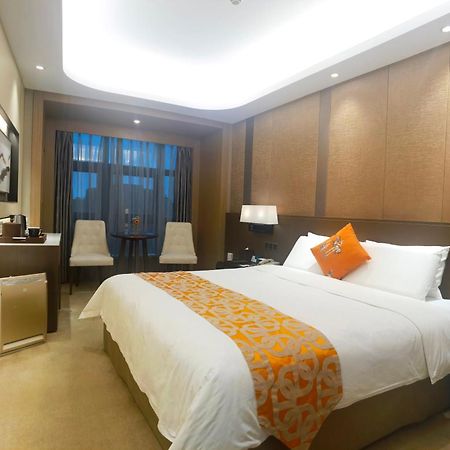 Jin Jiang Pine City Hotel Shanghai Bagian luar foto