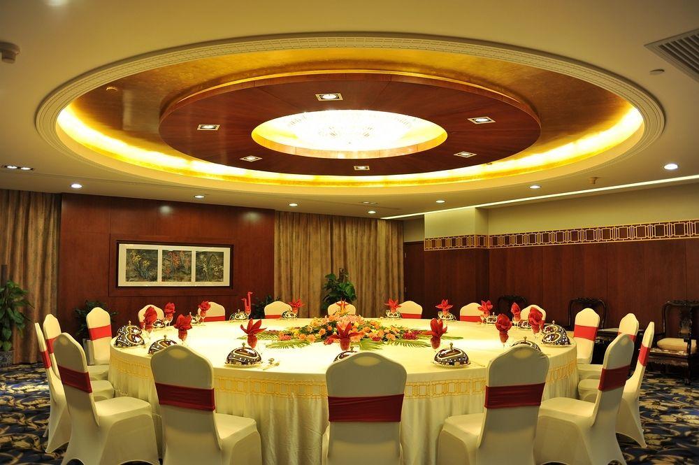 Jin Jiang Pine City Hotel Shanghai Bagian luar foto