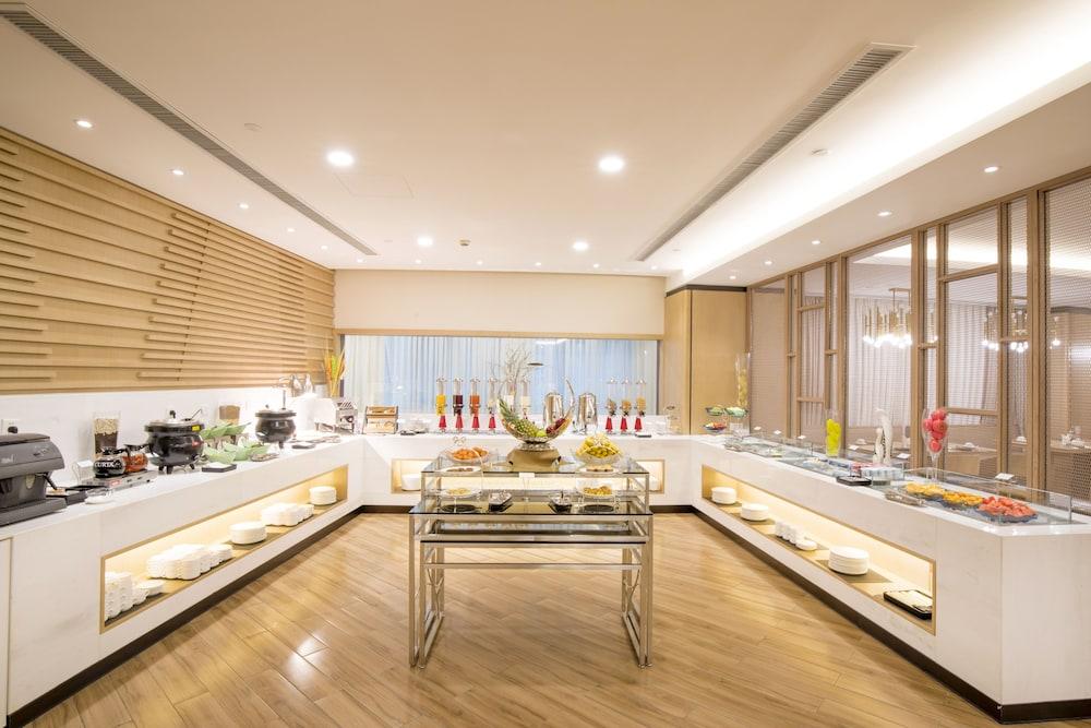 Jin Jiang Pine City Hotel Shanghai Bagian luar foto