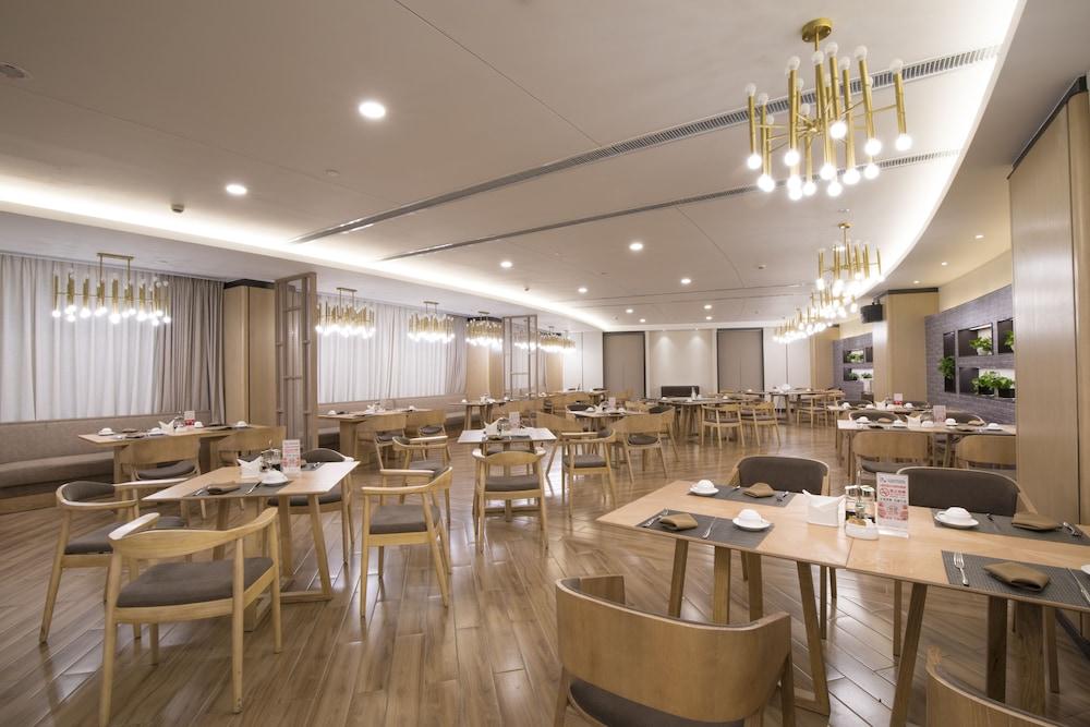 Jin Jiang Pine City Hotel Shanghai Bagian luar foto