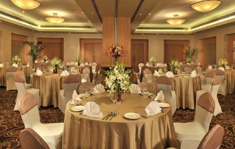 Jin Jiang Pine City Hotel Shanghai Bagian luar foto